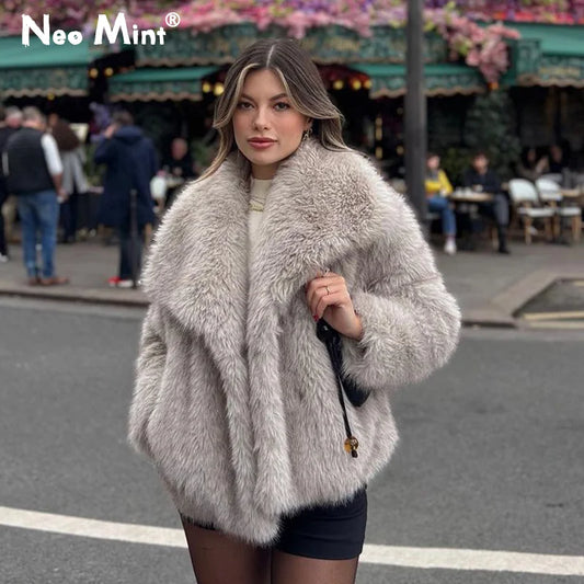 AliExpress Other Woman's Gradient Fur Coat