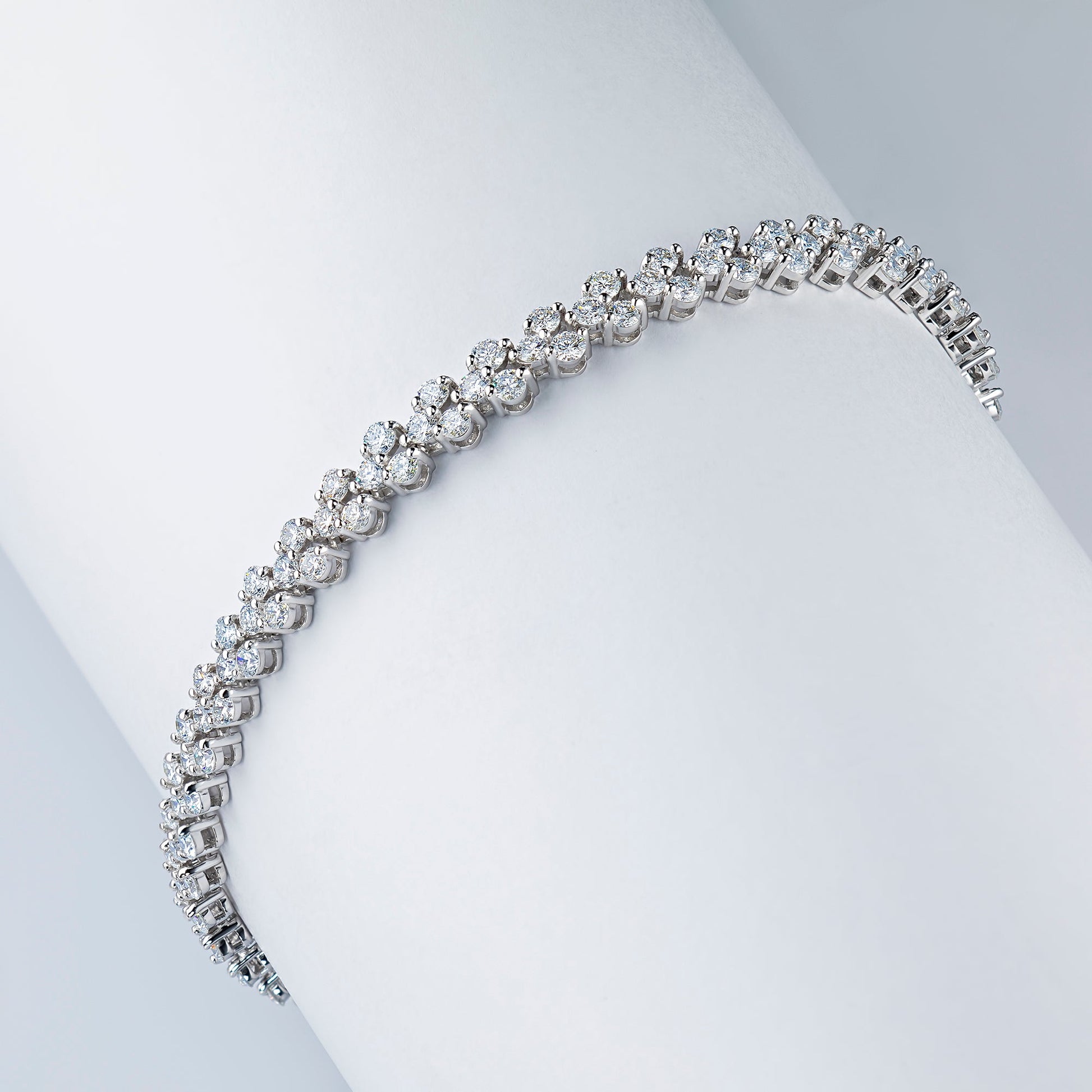 Lavender Ourea Jewelry & Watches 14K White Gold Bracelet with 124 Round-Cut Diamonds