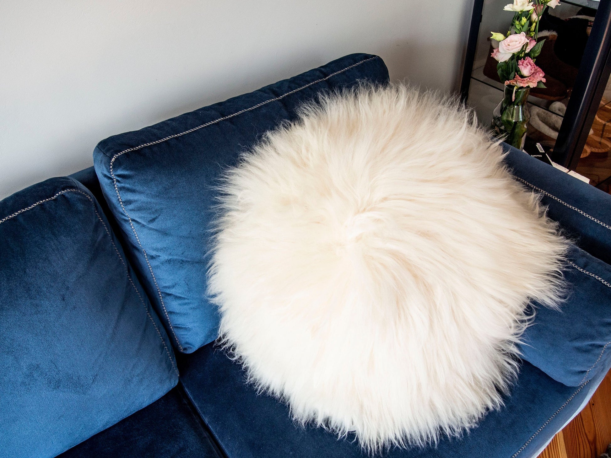 Blue Pallas Home & Garden Decorative Round Furry Pillow.